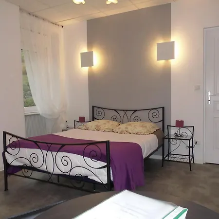 Πανσιόν Domaine Du Vern 3*